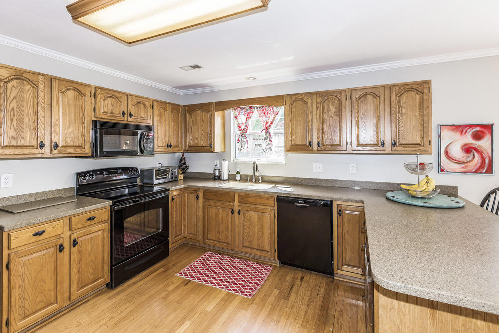 10012 Double Tree Road Knoxville, TN 37932 - Photo 4 of 40 Kitchen