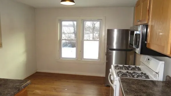 $175,000 | 150 Harrison Street West, Annandale, MN 55302