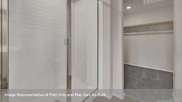 $325,990 | 213 Hodges Street, Lockhart, TX 78656