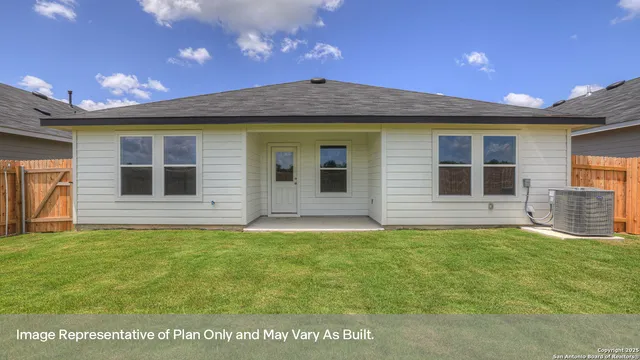 $325,990 | 213 Hodges Street, Lockhart, TX 78656