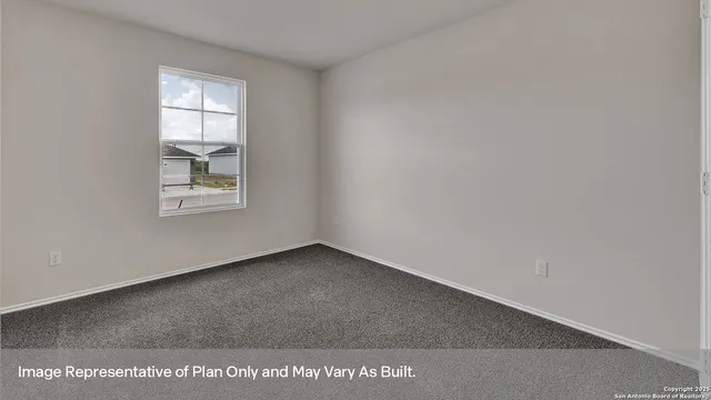 $325,990 | 213 Hodges Street, Lockhart, TX 78656