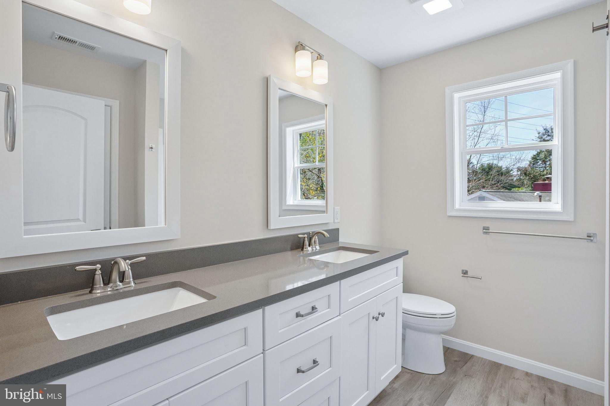 1335 North Little Creek Road Dover, DE 19901 - Photo 29 of 40 Primary Bath