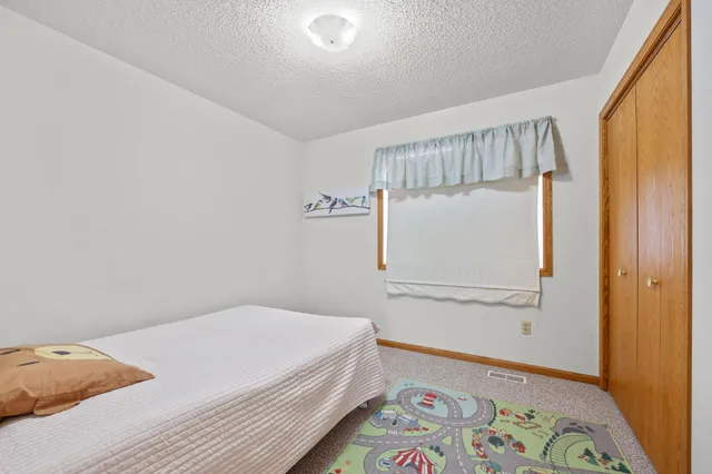 $259,900 | 493 California Street Northwest, Hutchinson, MN 55350