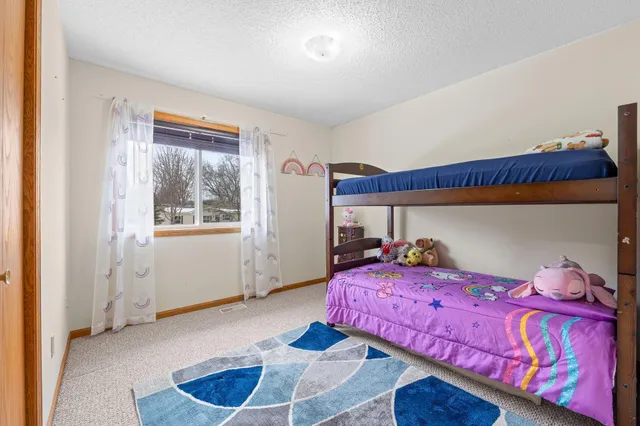 $259,900 | 493 California Street Northwest, Hutchinson, MN 55350