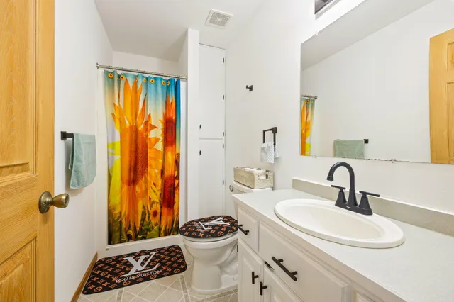 $259,900 | 493 California Street Northwest, Hutchinson, MN 55350