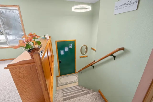 $259,900 | 493 California Street Northwest, Hutchinson, MN 55350