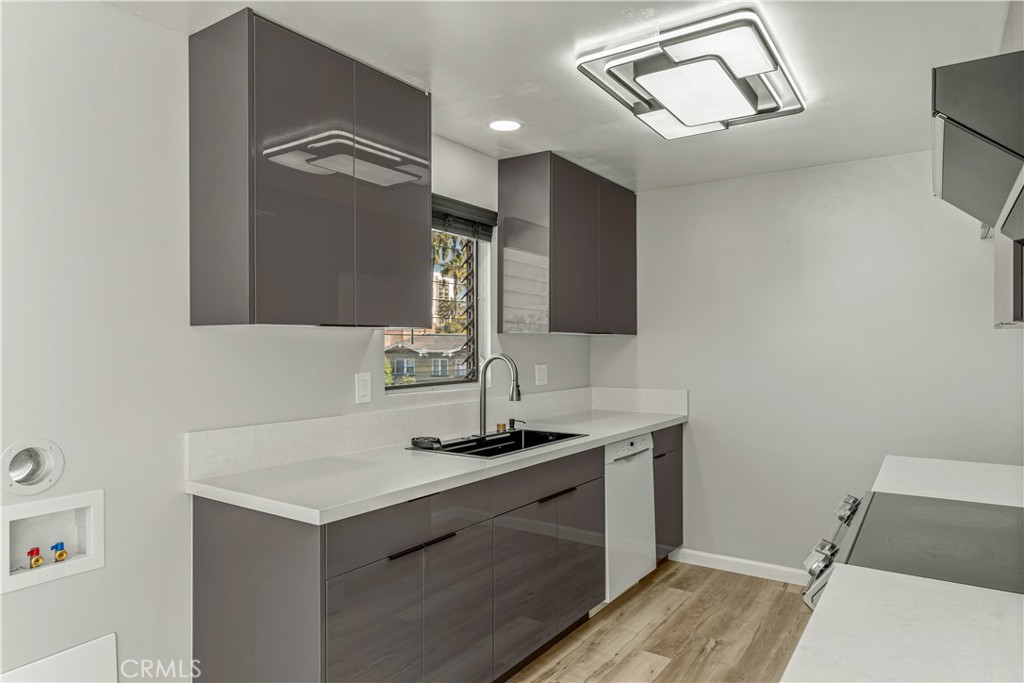 401 West 5th Street, Unit 3B Long Beach, CA 90802 - Photo 14 of 38