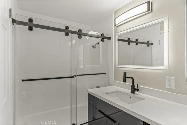 $485,000 | 401 West 5th Street, Unit 3B, Long Beach, CA 90802