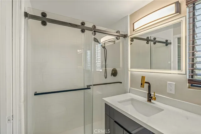 $485,000 | 401 West 5th Street, Unit 3B, Long Beach, CA 90802