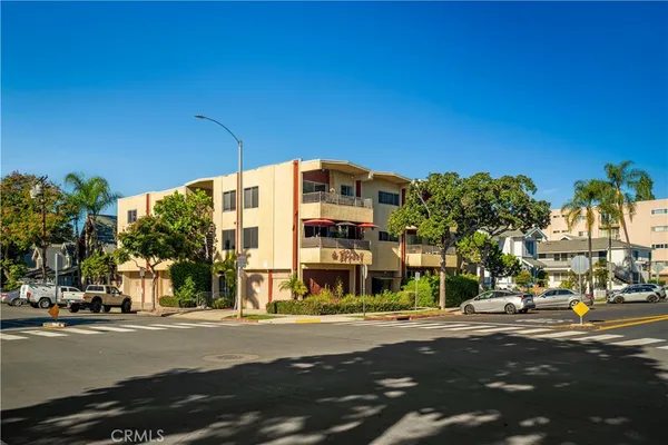 $439,000 | 401 West 5th Street, Unit 3B, Long Beach, CA 90802