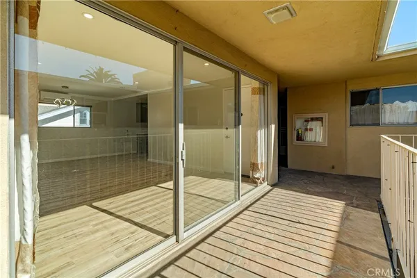 $439,000 | 401 West 5th Street, Unit 3B, Long Beach, CA 90802