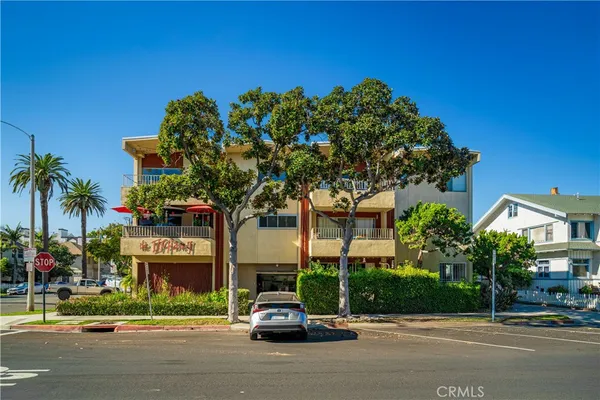 $439,000 | 401 West 5th Street, Unit 3B, Long Beach, CA 90802