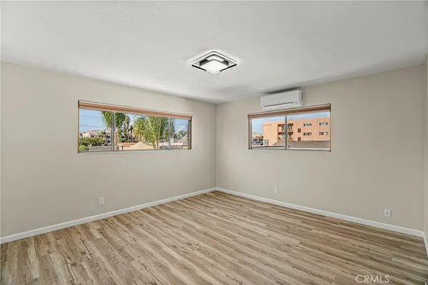 $439,000 | 401 West 5th Street, Unit 3B, Long Beach, CA 90802