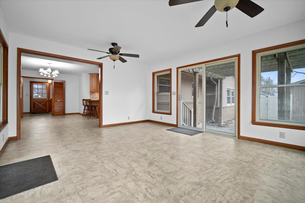 501 Lone Beech Road Monticello, IL 61856 - Photo 12 of 30 Gallery Image 12