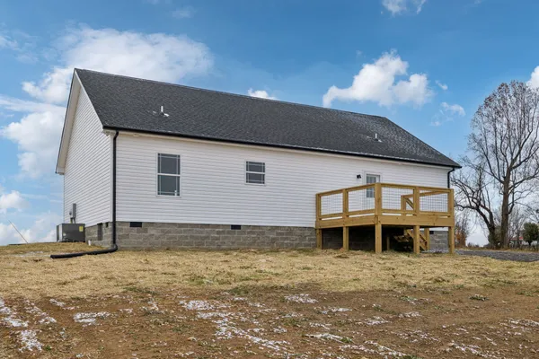 $289,900 | 2623 Oak Knob Road, Lafayette, TN 37083