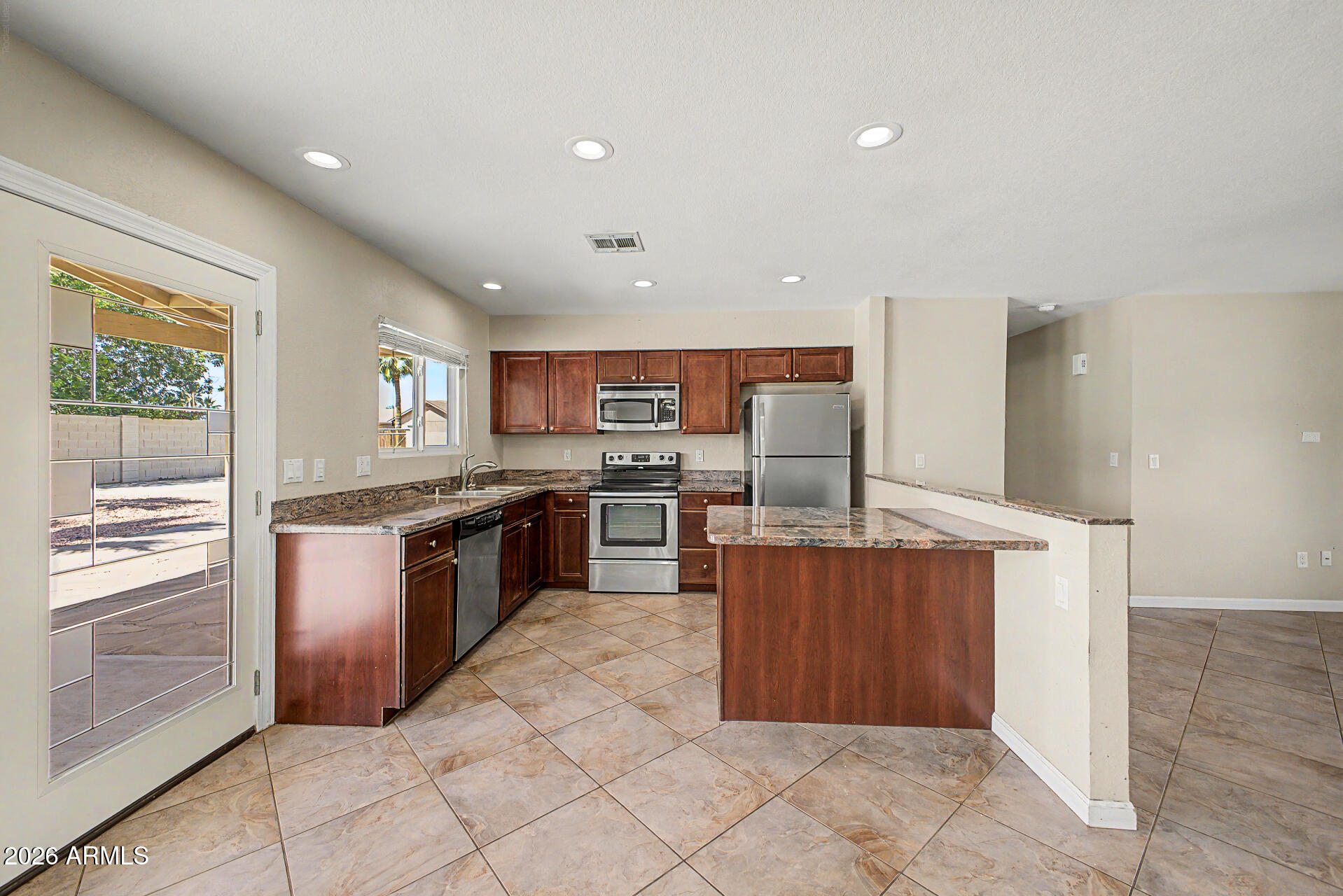 6325 West Del Rio Street Chandler, AZ 85226 - Photo 7 of 28 West Del Rio 6325