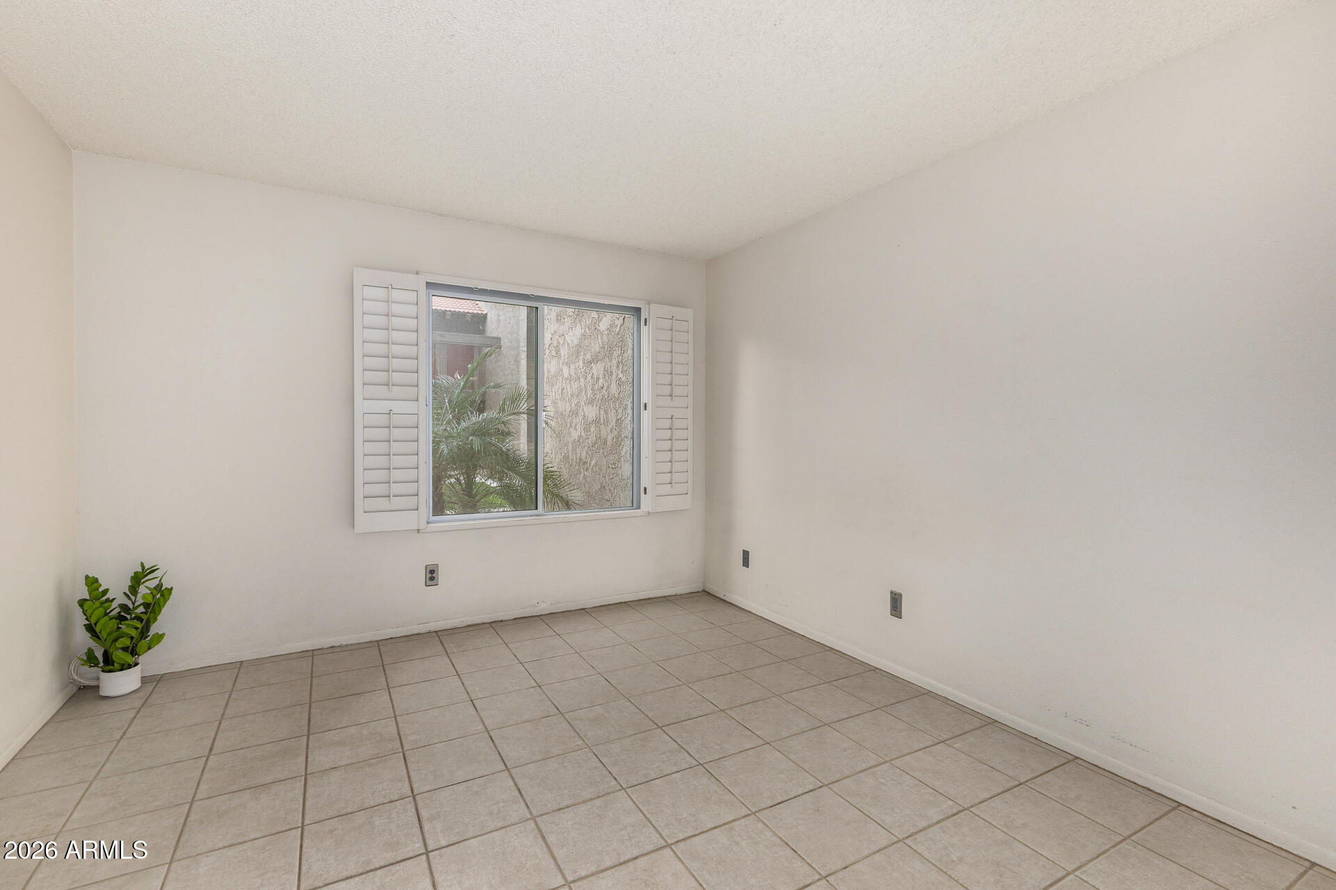 5525 East Thomas Road, Unit M16 Phoenix, AZ 85018 - Photo 18 of 36