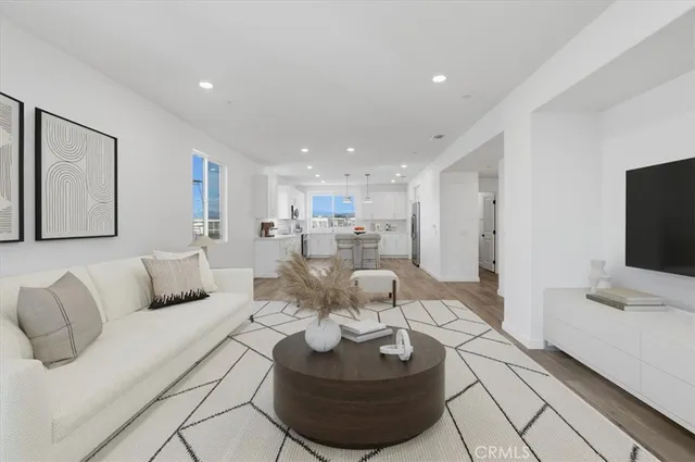 $718,947 | 27321 Bear Creek Lane, Valencia, CA 91381