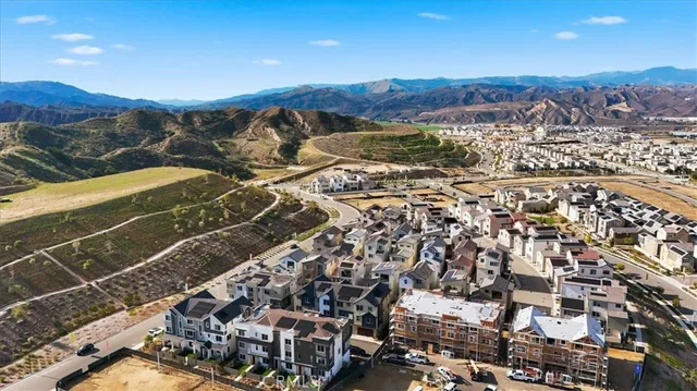 $718,947 | 27321 Bear Creek Lane, Valencia, CA 91381