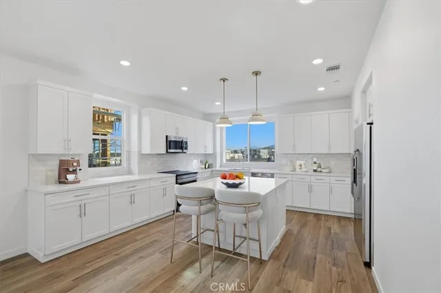 $718,947 | 27321 Bear Creek Lane, Valencia, CA 91381