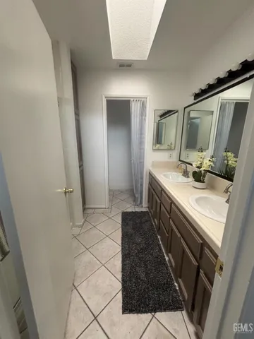 a view of empty room