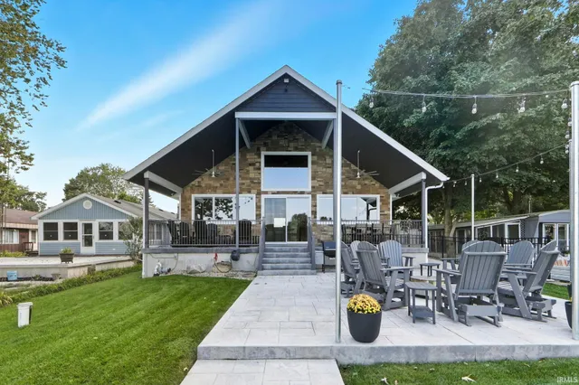 $775,000 | 2360 South 390 West, Pleasant Lake, IN 46779