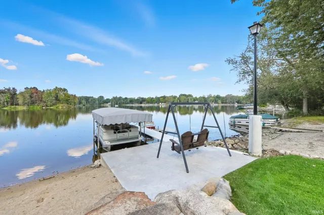 $775,000 | 2360 South 390 West, Pleasant Lake, IN 46779