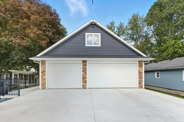 $775,000 | 2360 South 390 West, Pleasant Lake, IN 46779