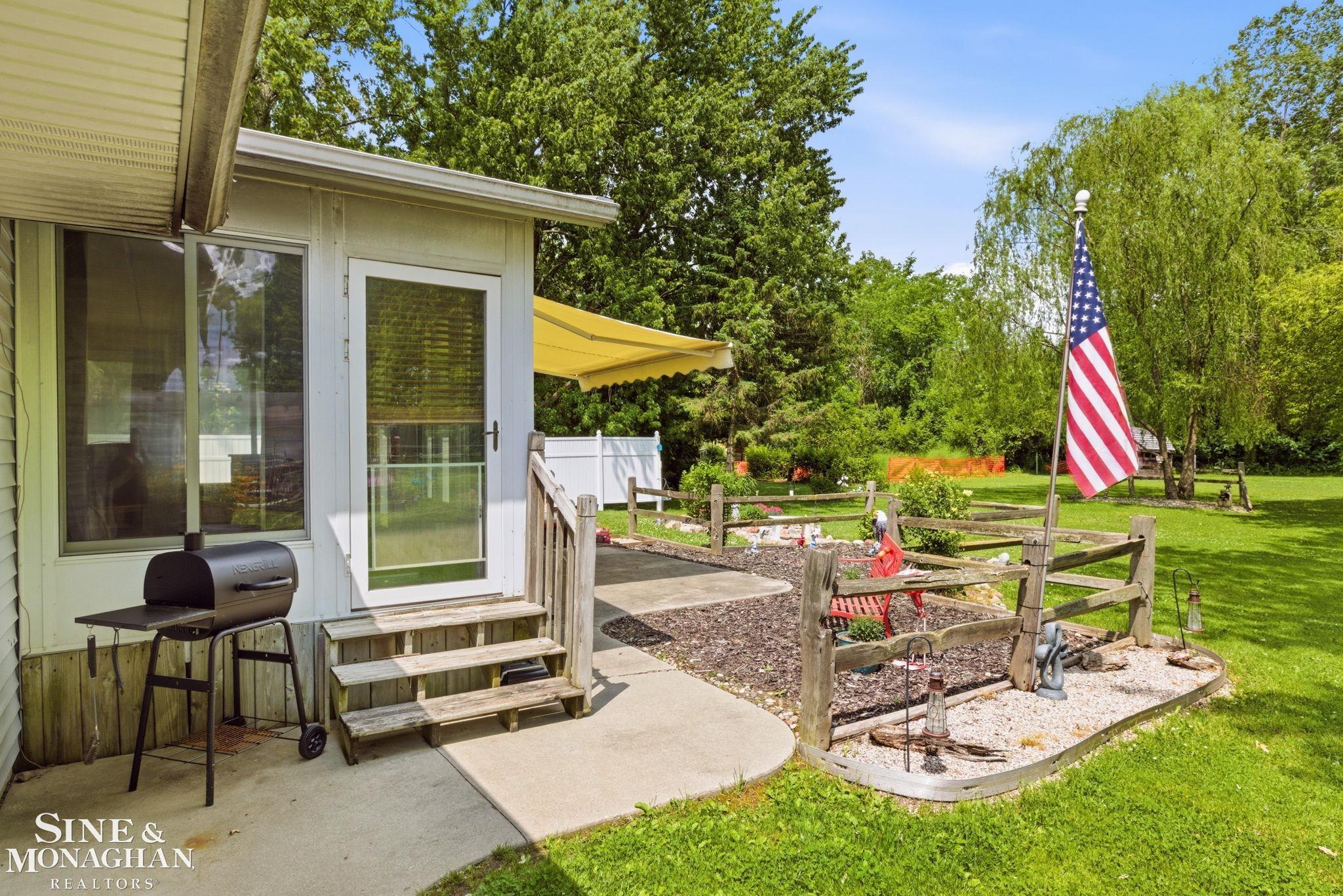 660 Range Road Marysville, MI 48040 - Photo 31 of 40