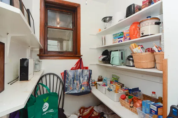$2,200 | 1400 West Rosemont Avenue, Unit 1, Chicago, IL 60660