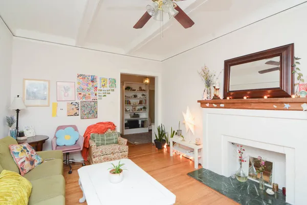$2,200 | 1400 West Rosemont Avenue, Unit 1, Chicago, IL 60660