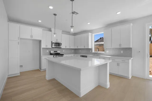 $689,999 | 7724 Congaree Way, Sacramento, CA 95829