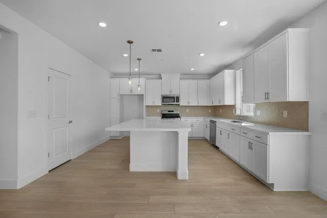 $689,999 | 7724 Congaree Way, Sacramento, CA 95829