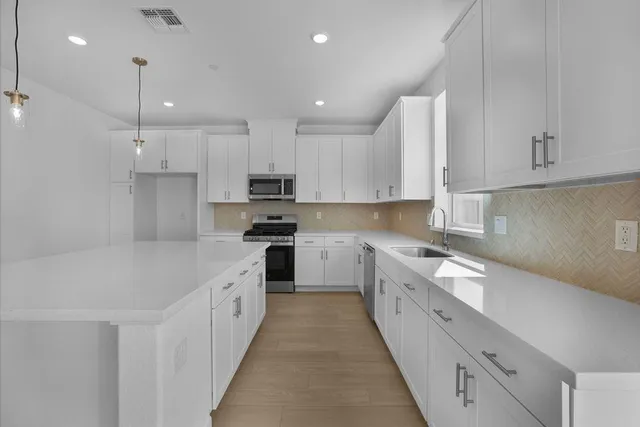 $689,999 | 7724 Congaree Way, Sacramento, CA 95829