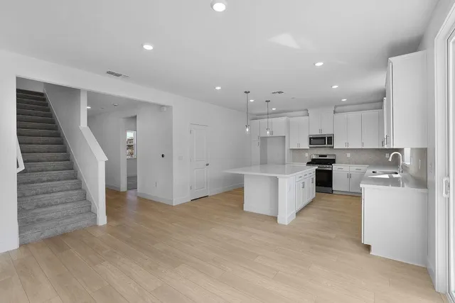 $689,999 | 7724 Congaree Way, Sacramento, CA 95829