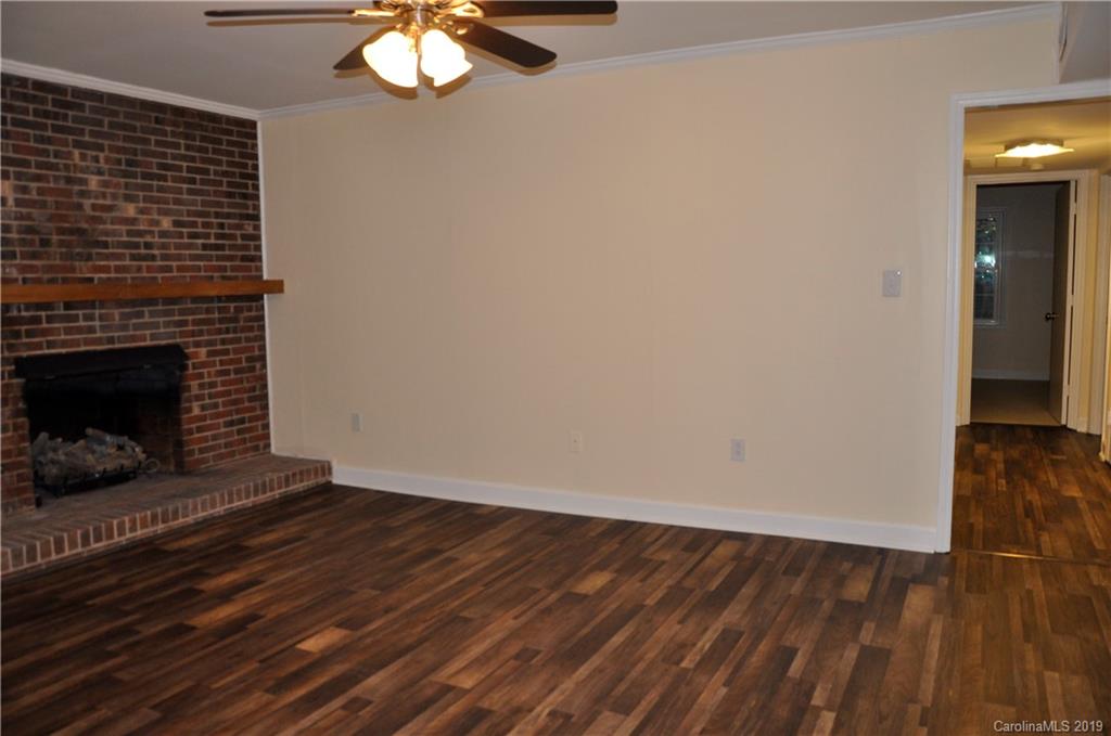 11825 Painted Tree Road Charlotte, NC 28226 - Photo 11 of 21 Gallery Image 11