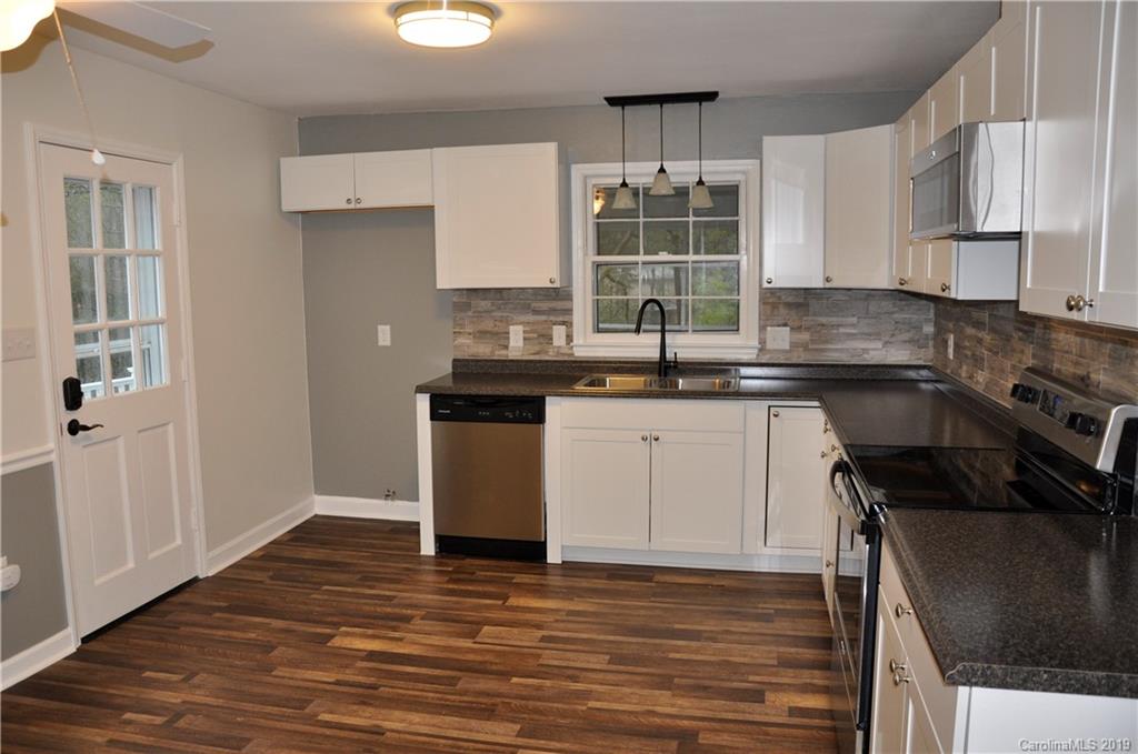 11825 Painted Tree Road Charlotte, NC 28226 - Photo 9 of 21 Gallery Image 9