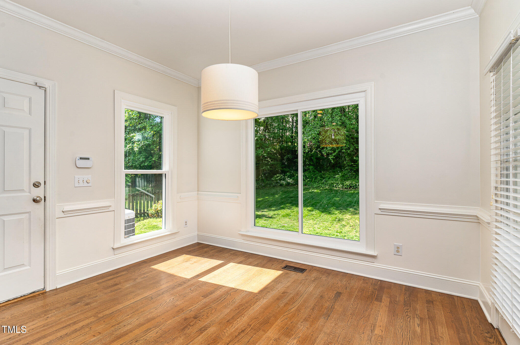 5233 Covington Bend Drive Raleigh, NC 27613 - Photo 12 of 44 014_dsc00049-edit