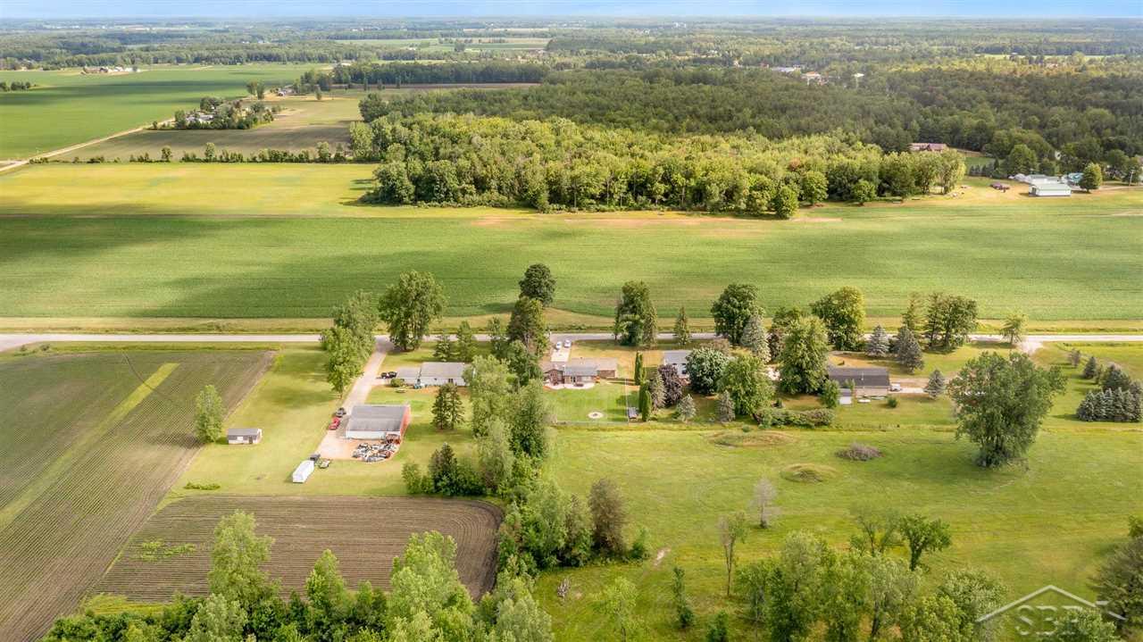 4121 Bay Arenac Line Road Pinconning, MI 48650 - Photo 6 of 31