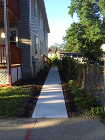 23 Newman Street Springfield, MA 01105 - Photo 4 of 16