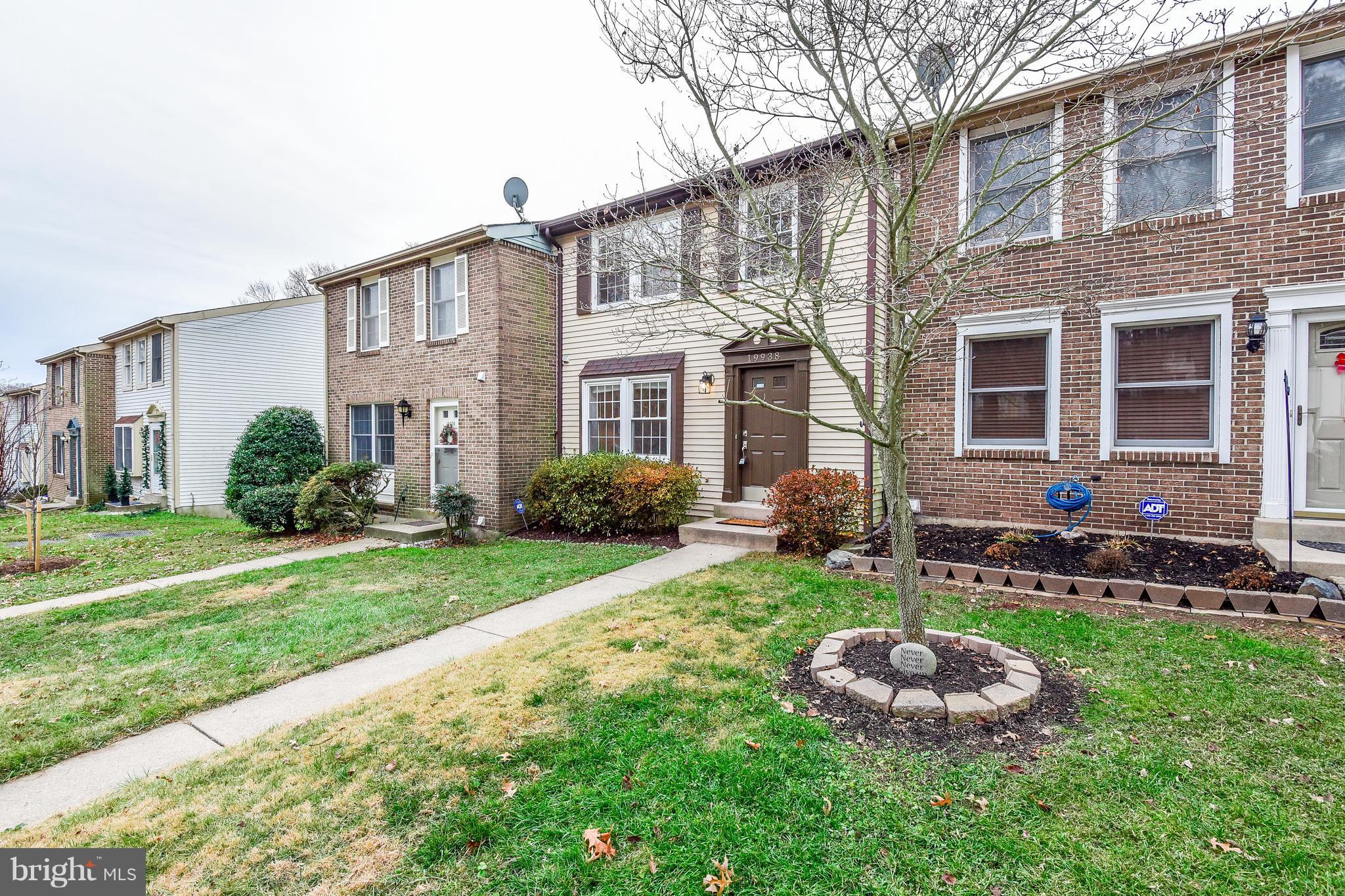 19938 Apple Ridge Place Gaithersburg, MD 20886 - Photo 3 of 30 Exterior (Front)