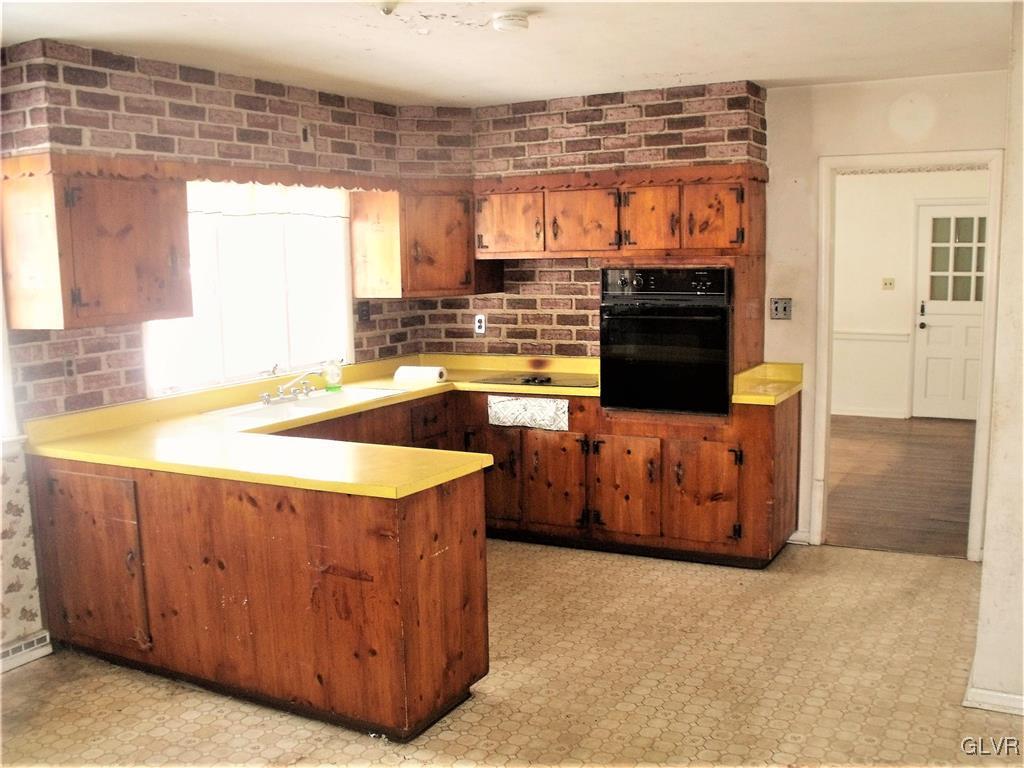 1391 Springhouse Road Allentown, PA 18104 - Photo 8 of 29 Gallery Image 8