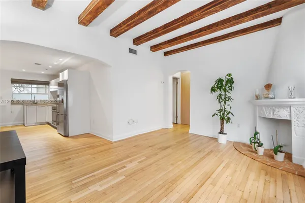 $330,000 | 1605 Euclid Avenue, Unit B1, Miami Beach, FL 33139