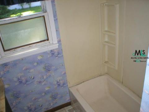 3302 Ravenswood Road Port Huron, MI 48060 - Photo 8 of 11 202394-7.JPG