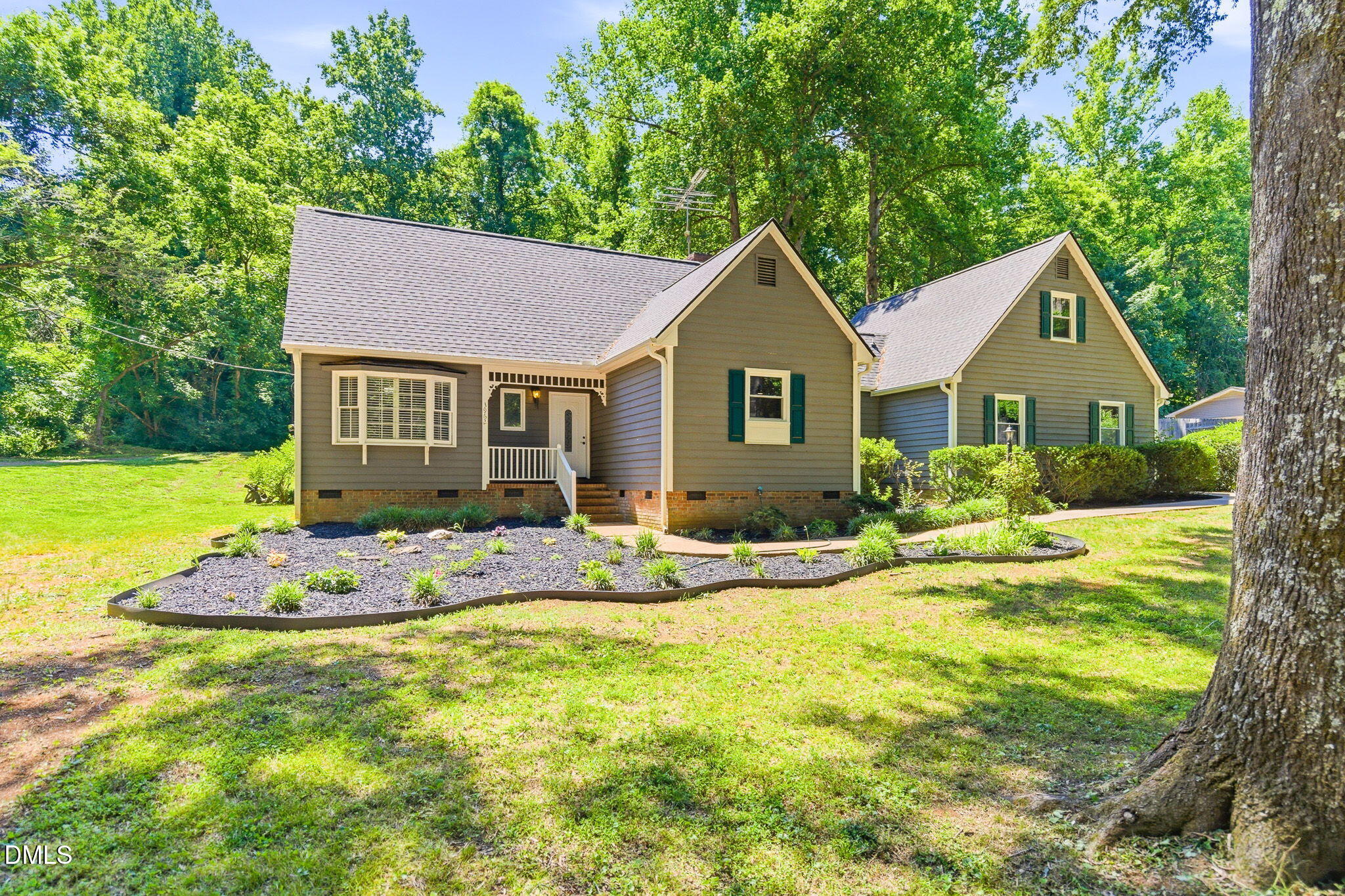 3962 Kimesville Road Burlington, NC 27215 - Photo 3 of 30