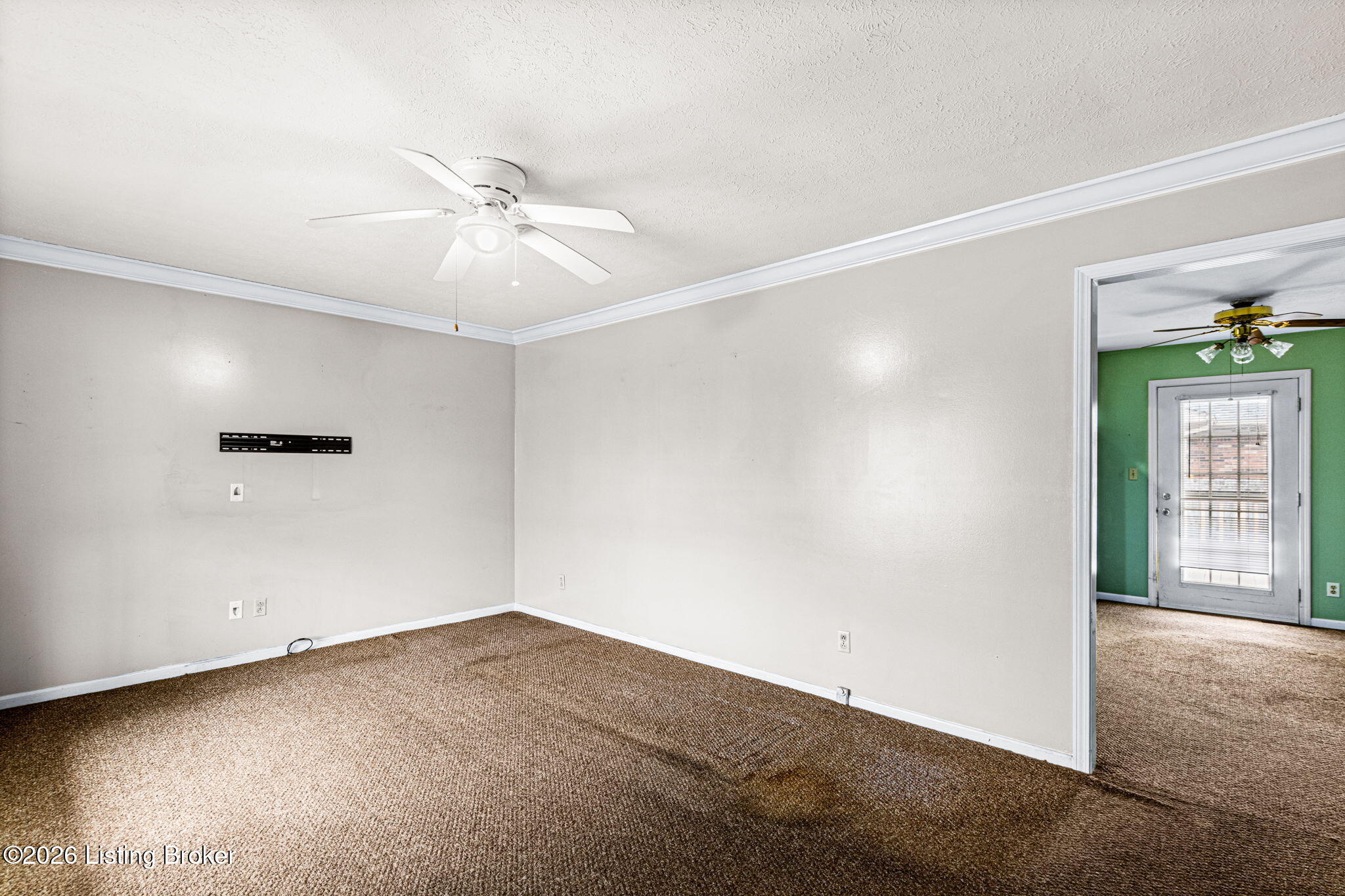 4437 Malcolm Road Louisville, KY 40216 - Photo 9 of 44 4-web-or-mls-696A5310 (2)