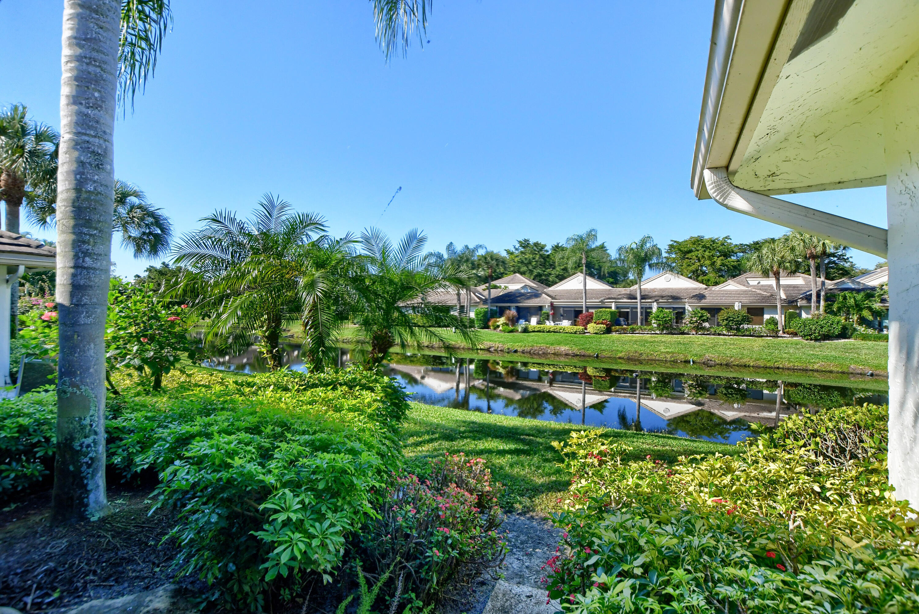 20031 Waters Edge Circle, Unit 1203 Boca Raton, FL 33434 - Photo 27 of 35 27_ebf_2240-hdr(5)