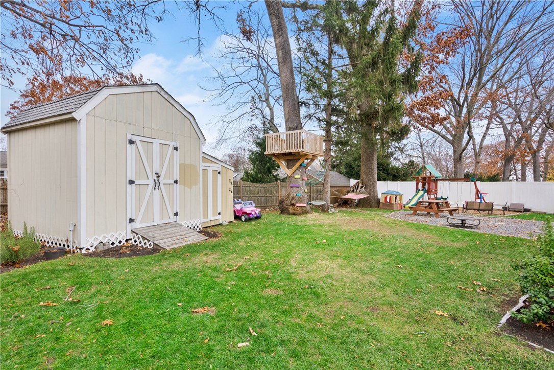 133 Rangeley Road Cranston, RI 02920 - Photo 26 of 30 Backyard