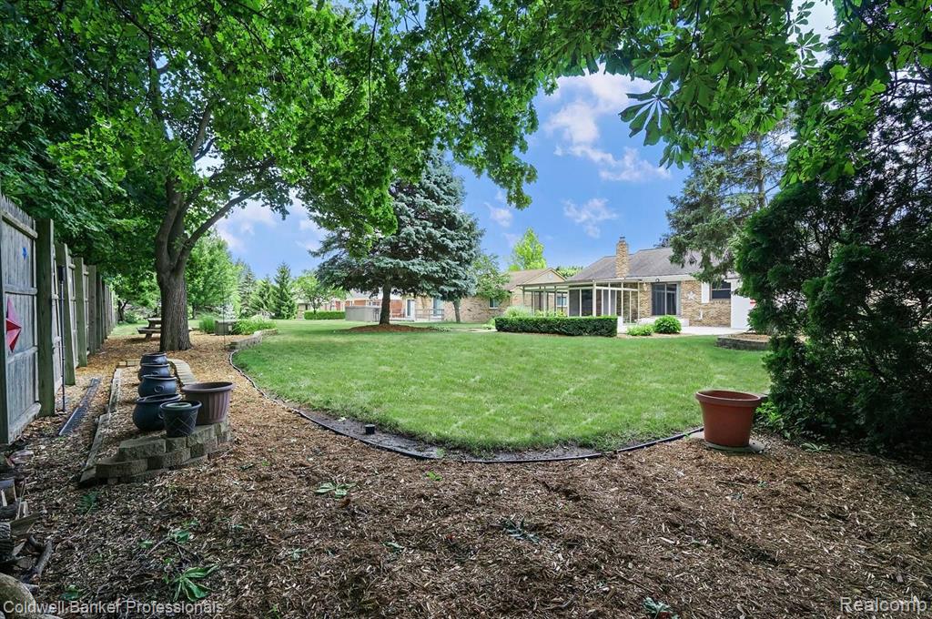 2118 Warrington Road Rochester Hills, MI 48307 - Photo 7 of 50