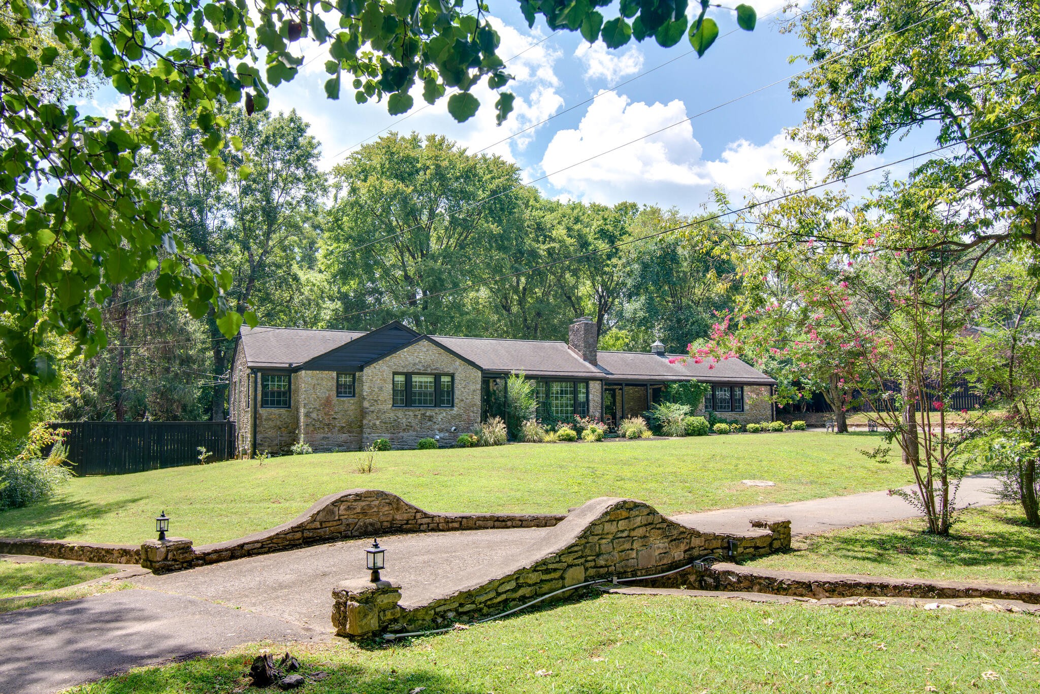 1402 Winding Way Road Nashville, TN 37216 - Photo 1 of 36 Gallery Image 1